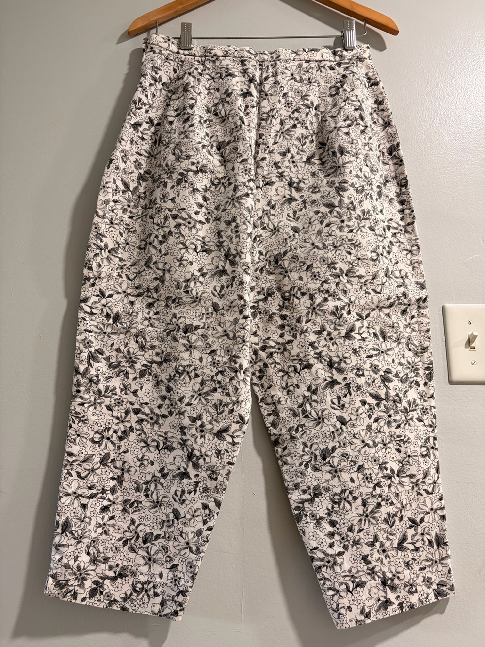 Women’s Floral Print Black & White Pants